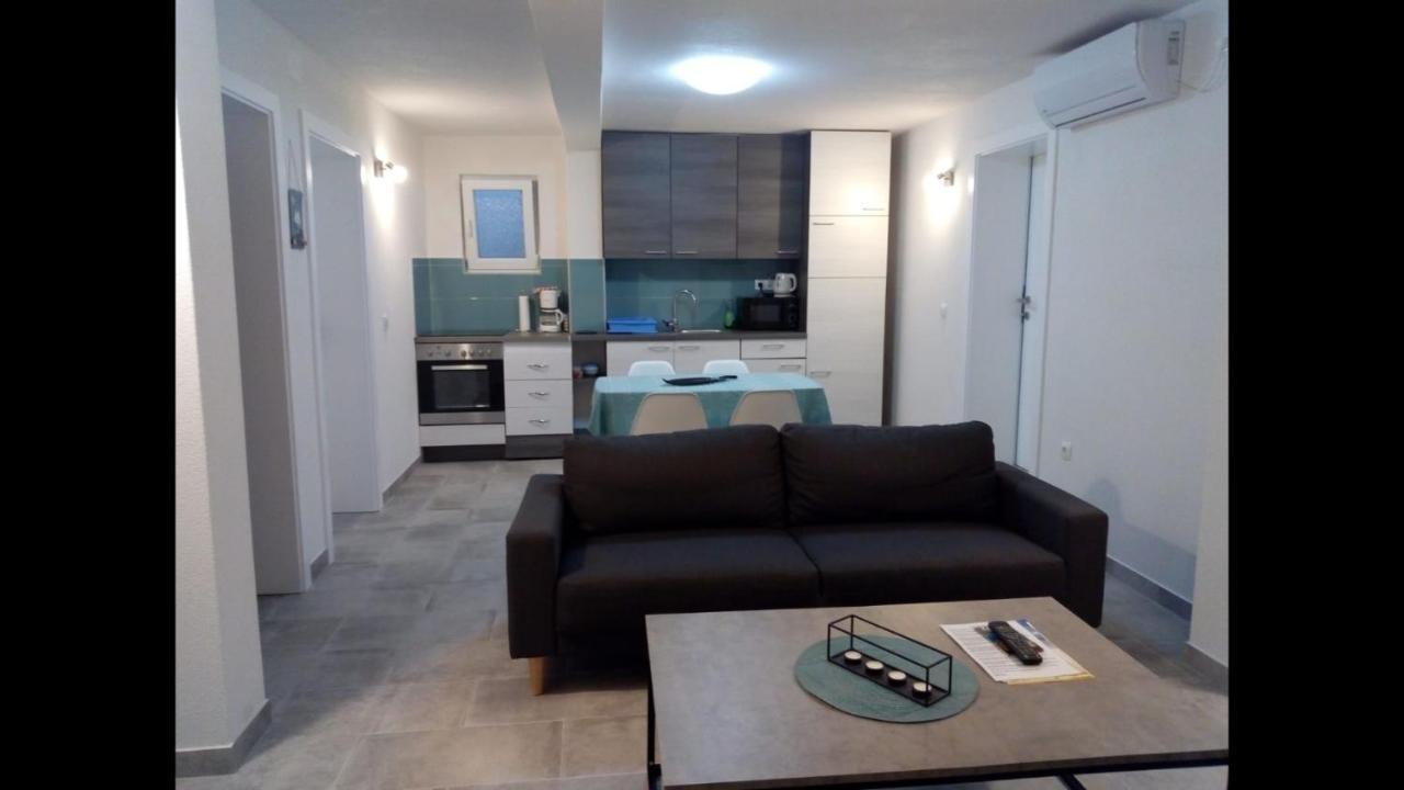 Ap Roko&Dina Apartamento Nin Exterior foto